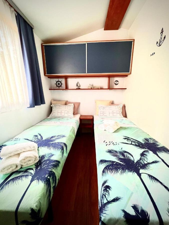Mobile Home Nebo Luxus Klenovica Eksteriør billede
